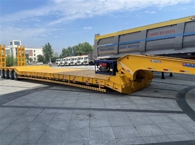 Trailer Semi Tempat Tidur Rendah Gooseneck 4 Gandar – Dapat Disesuaikan & Langsung dari Pabrik
