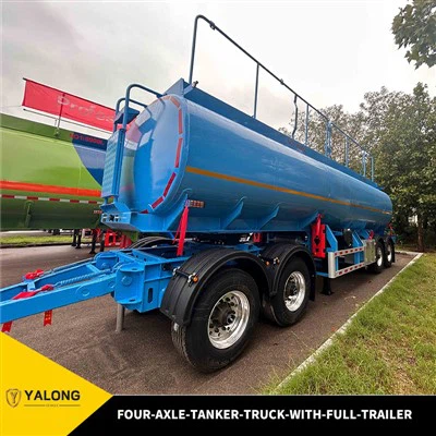 Truk Tanker-empat gandar dengan Trailer Penuh